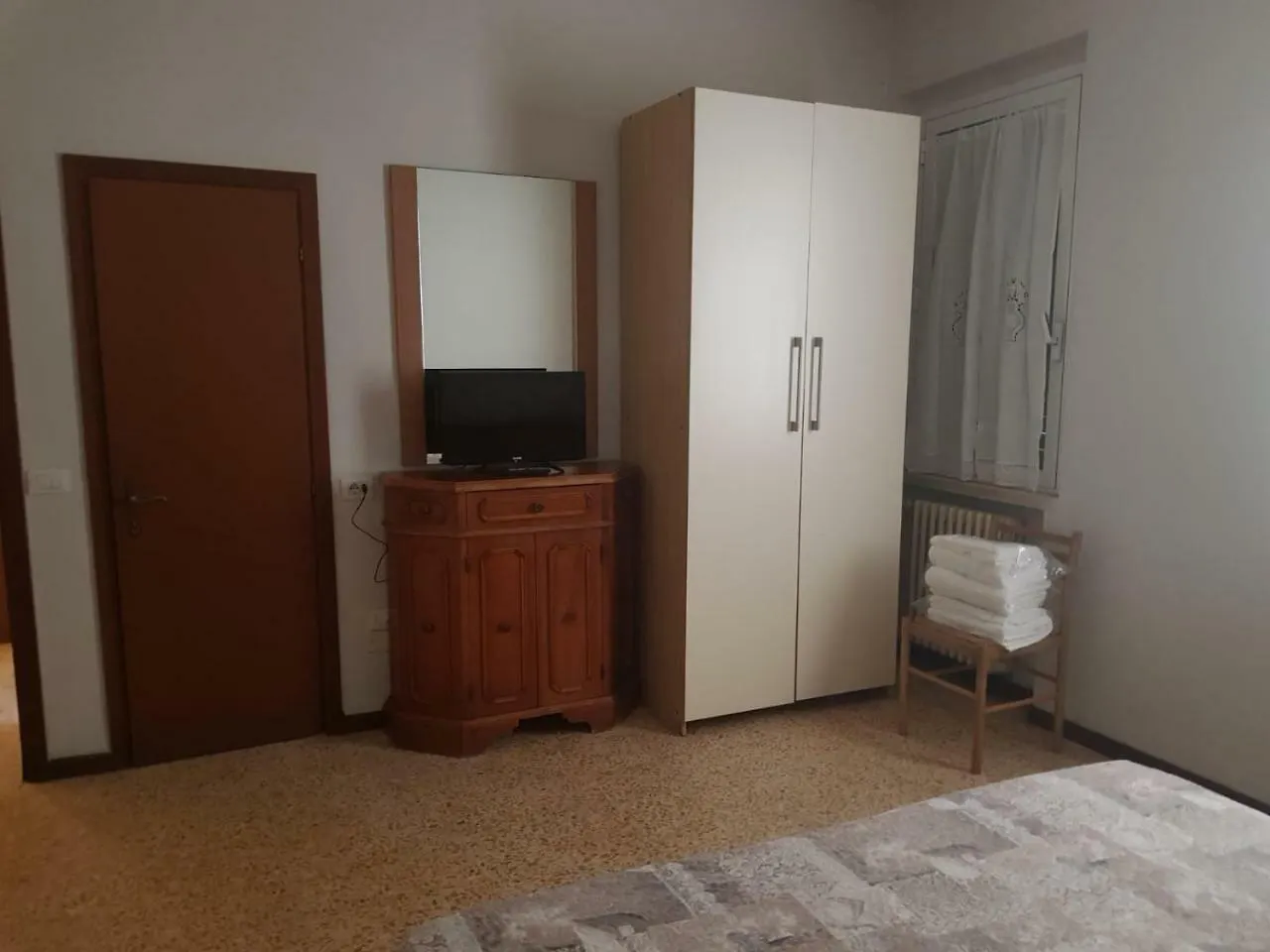 Guest house Sabatelli Bed And Car Hotel Florence Italy